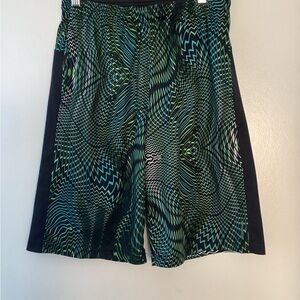 Reebok Green and Black Athletic Shorts with Dynamic Pattern L